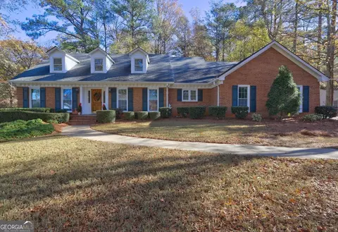 855 Brooksglen Dr, Roswell, GA 30075