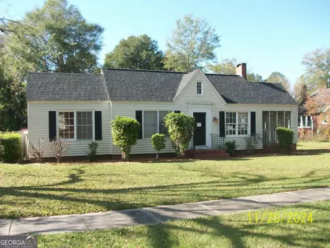 73 S Dooley St # 235, Hawkinsville, GA 31036