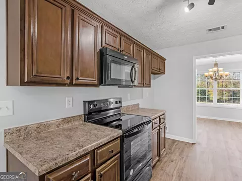 725 Weldon Rd, Forsyth, GA 31029 photo 5