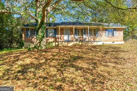 8174 Attleboro Dr, Jonesboro, GA 30238