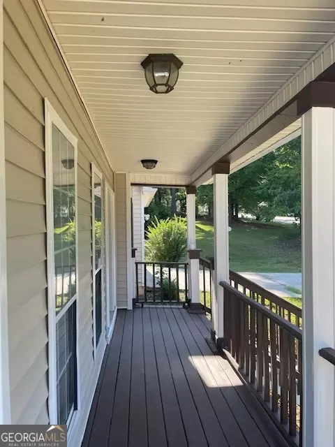 Exterior - 11684 Heritage Dr, Hampton, GA 30228 photo 4 of 7