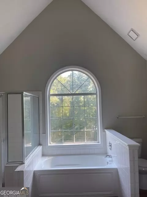 Bath - 11684 Heritage Dr, Hampton, GA 30228 photo 5 of 9