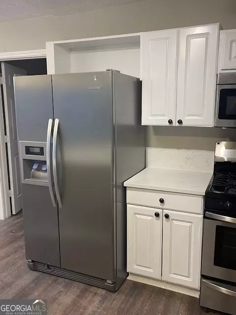 Kitchen - 11684 Heritage Dr, Hampton, GA 30228 photo 9 of 10