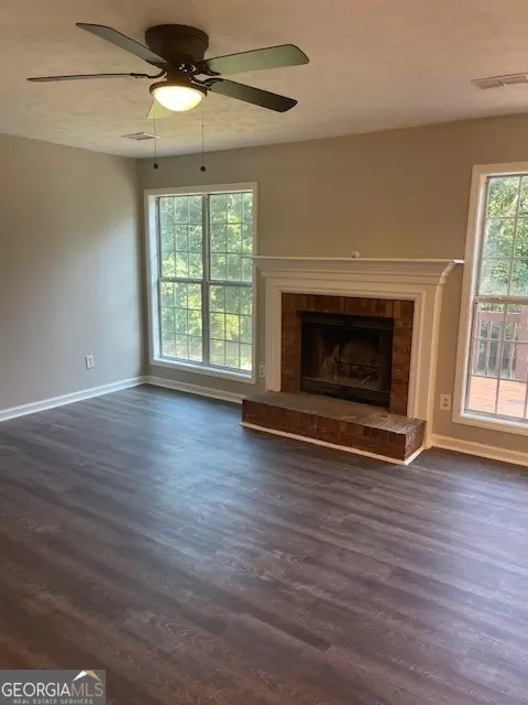 Living - 11684 Heritage Dr, Hampton, GA 30228 photo 3 of 16