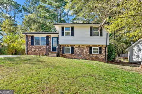 8473 Taylor Rd, Riverdale, GA 30274