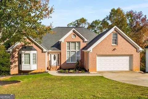 674 Lawton Ridge Dr, Lawrenceville, GA 30045