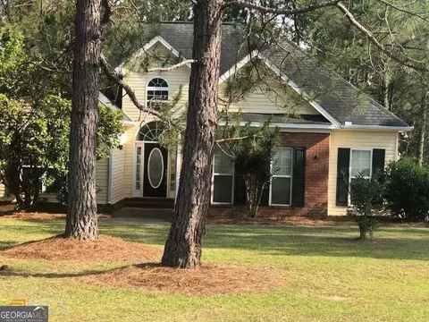 2051 Pinemount Blvd, Statesboro, GA 30461