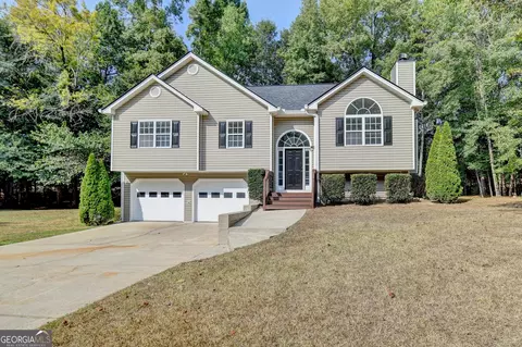 542 Stoneview Dr, Hoschton, GA 30548