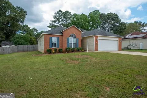 110 Roaring Forks Dr, Bonaire, GA 31005