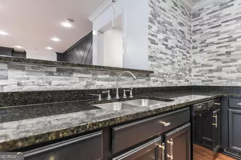 Kitchen - 100 Parks Rdg, Dublin, GA 31021 photo 4 of 6