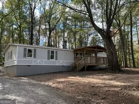 216 Runaway Lake Dr, Griffin, GA 30224