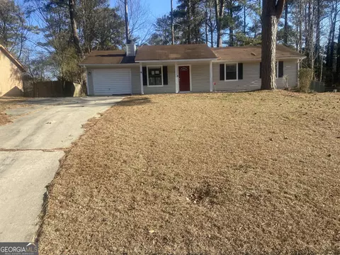 9051 Homewood Dr, Riverdale, GA 30274