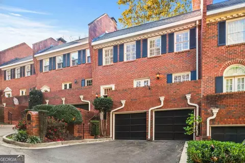 635 Jefferson Cir, Atlanta, GA 30328