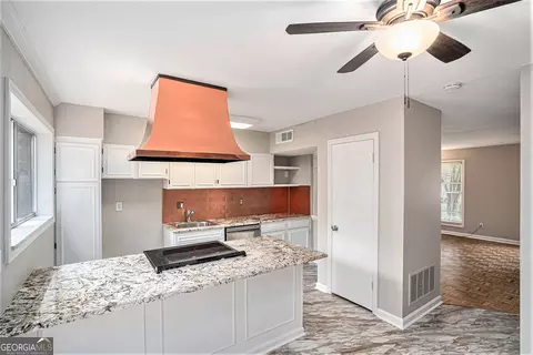 3075 Colonial Way, Atlanta, GA 30341