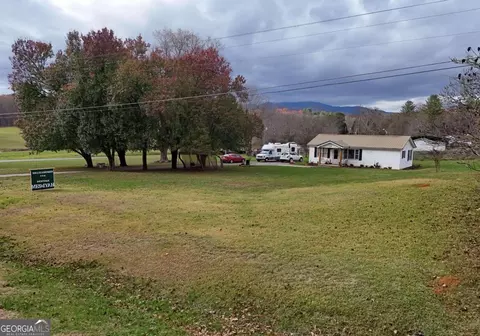 5082 Mobile Rd, Mccaysville, GA 30555
