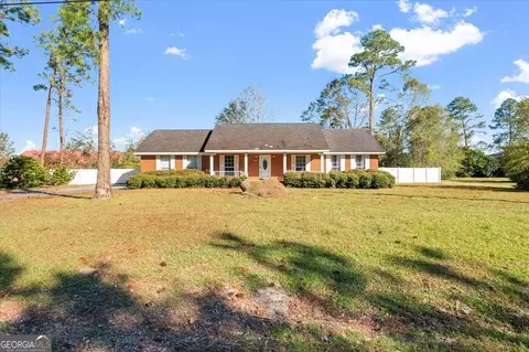 1217 W 4th St Ext, Alma, GA 31510