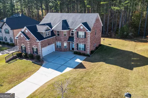 168 Way Point Dr, Stockbridge, GA 30281