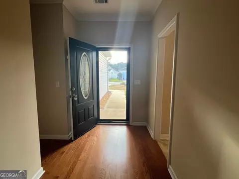 405 Creekside Dr, Lagrange, GA 30240 photo 2