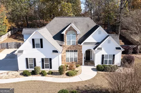 220 Sunderland Cir, Fayetteville, GA 30215