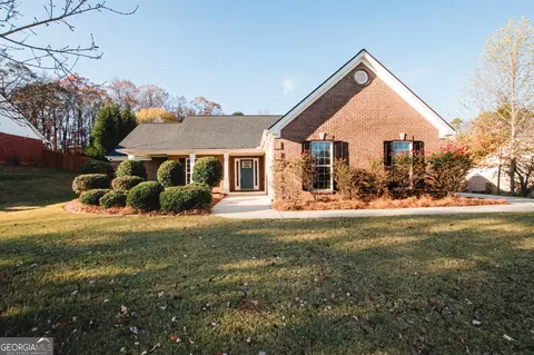 854 Crystal Meadow Dr, Winder, GA 30680