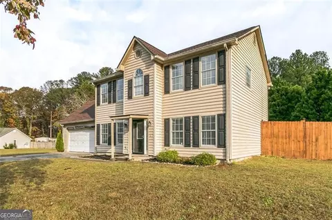 3715 Cobblestone Dr, Loganville, GA 30052