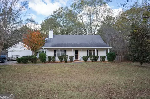 1239 Coan Dr, Locust Grove, GA 30248
