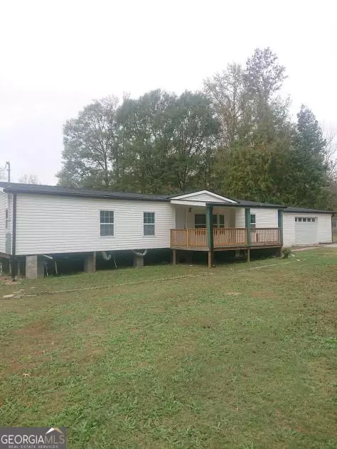 30 Peachtree Lake Dr, Sharpsburg, GA 30277