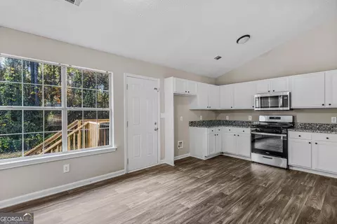 187 Nicki Ct, Hampton, GA 30228 photo 9