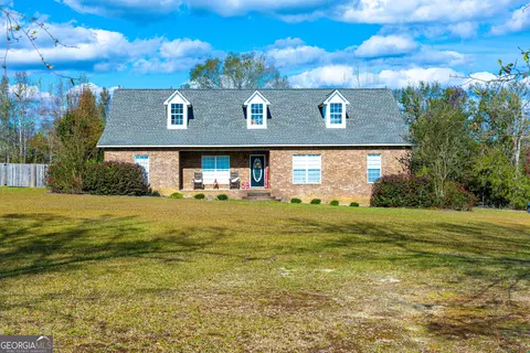 796 Old Mcleod Bridge Rd, Adrian, GA 31002