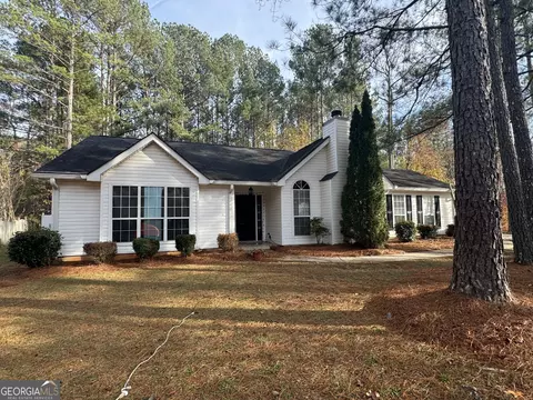 116 Winthrop Dr, Sharpsburg, GA 30277