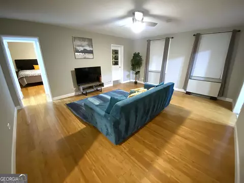 300 Peachtree St NE #20K, Atlanta, GA 30308