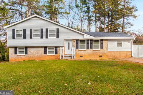 2728 Shelley Ln, Ellenwood, GA 30294