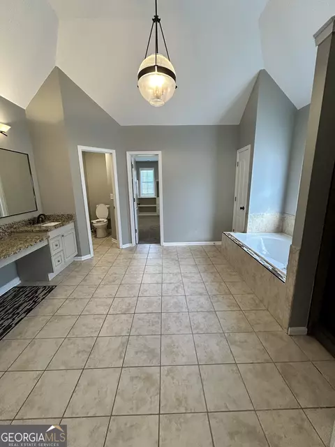 Bath - 45 Silverton Dr, Covington, GA 30016 photo 3 of 7