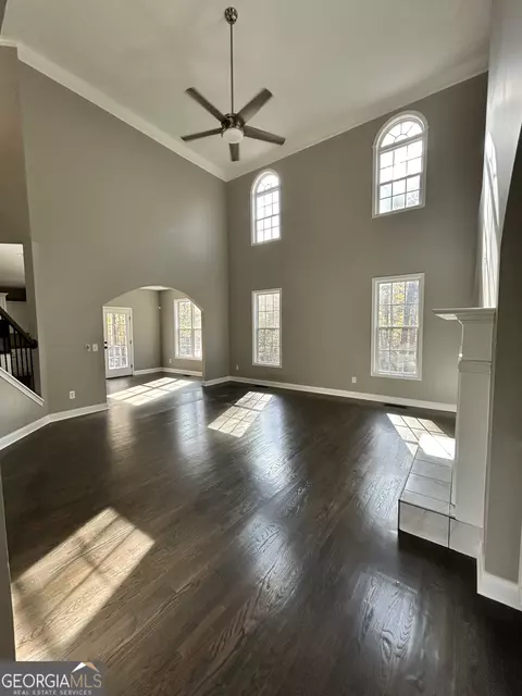 Living - 45 Silverton Dr, Covington, GA 30016 photo 2 of 7