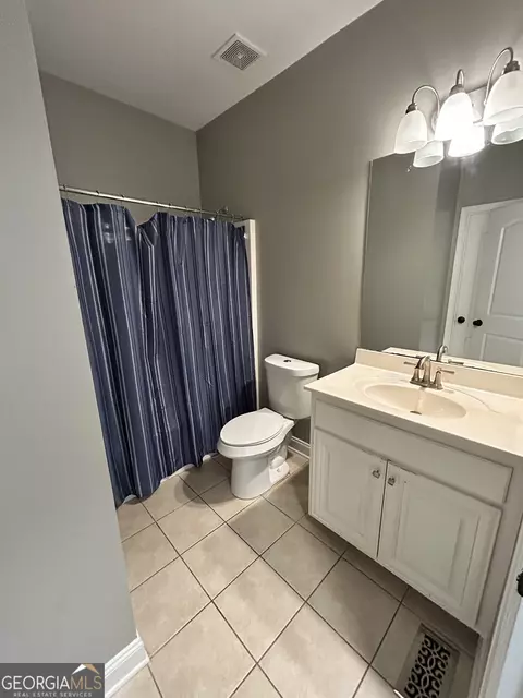 Bath - 45 Silverton Dr, Covington, GA 30016 photo 1 of 7