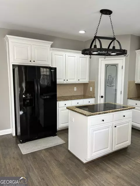 Kitchen - 45 Silverton Dr, Covington, GA 30016 photo 2 of 5