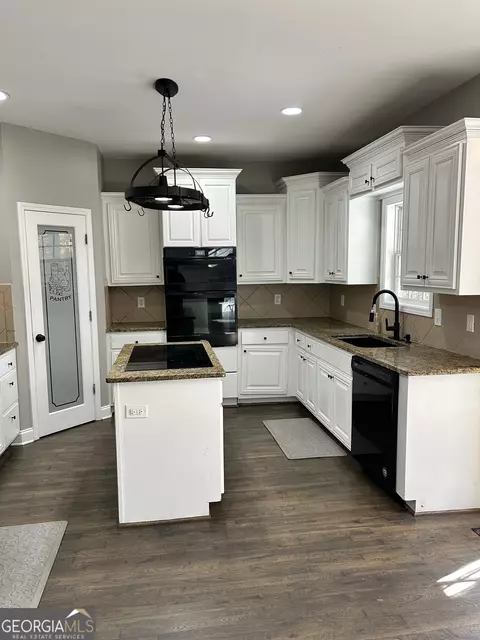 Kitchen - 45 Silverton Dr, Covington, GA 30016 photo 1 of 5