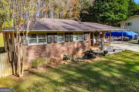 1126 Whispering Hills Dr, Bremen, GA 30110
