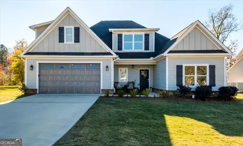 168 Piedmont Lake Dr, Gray, GA 31032