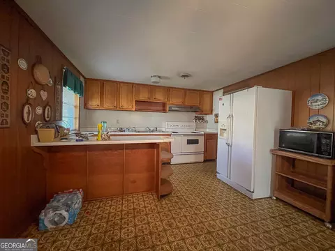 100 Maple Dr, Dublin, GA 31021 photo 9