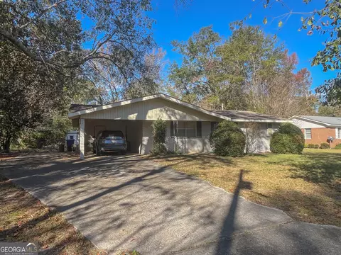 100 Maple Dr, Dublin, GA 31021 photo 3