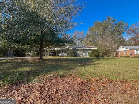 100 Maple Dr, Dublin, GA 31021 photo 2