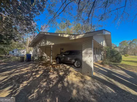 100 Maple Dr, Dublin, GA 31021 photo 5