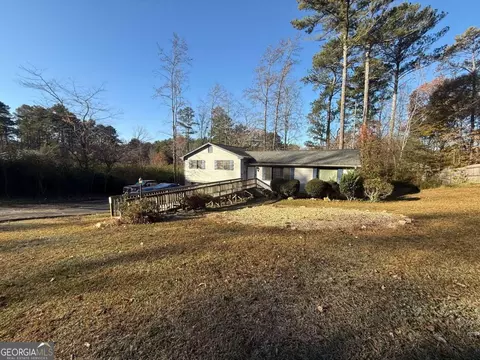 6461 Dearborn Dr, Acworth, GA 30102