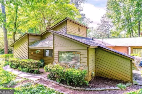 870 Bonnie Glen Dr SE, Marietta, GA 30067