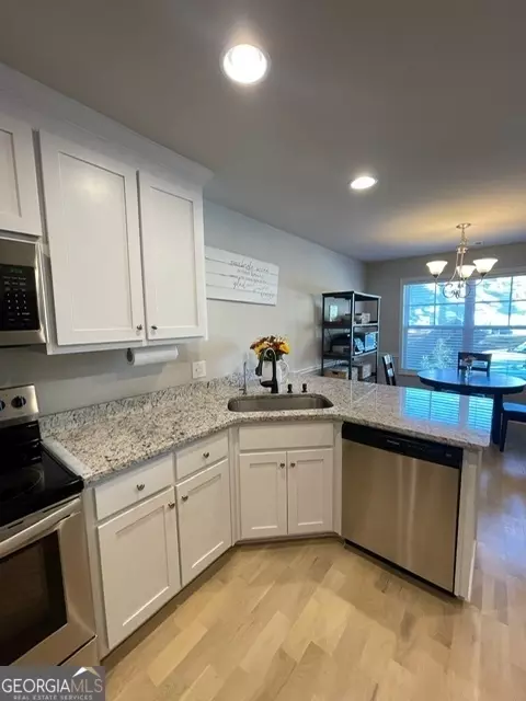 Kitchen - 319 Lokeys Ln, Bethlehem, GA 30620 photo 2 of 3