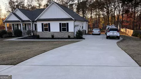 Exterior - 319 Lokeys Ln, Bethlehem, GA 30620 photo 3 of 9