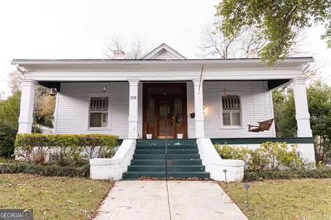 292 Hines Ter, Macon, GA 31204