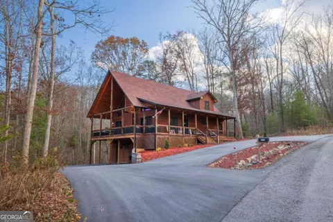 135 Grayson Pt, Blue Ridge, GA 30513