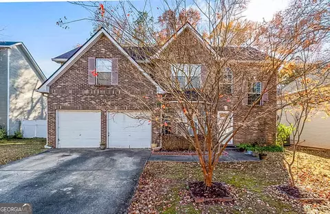 121 Kentwood Springs Dr, Hampton, GA 30228